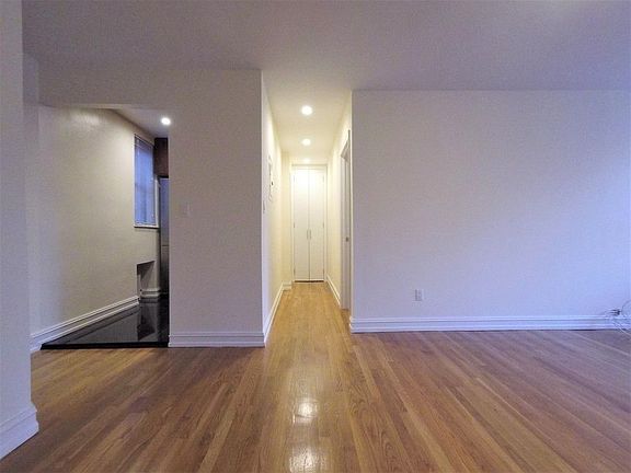 5th image of 220 E 36th St APT 5
