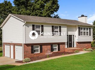 8260 Creedmoor Dr, Rural Hall, NC 27045