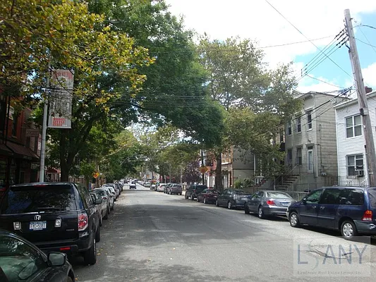 Rented by LandSeair Real Estate Group | media 7