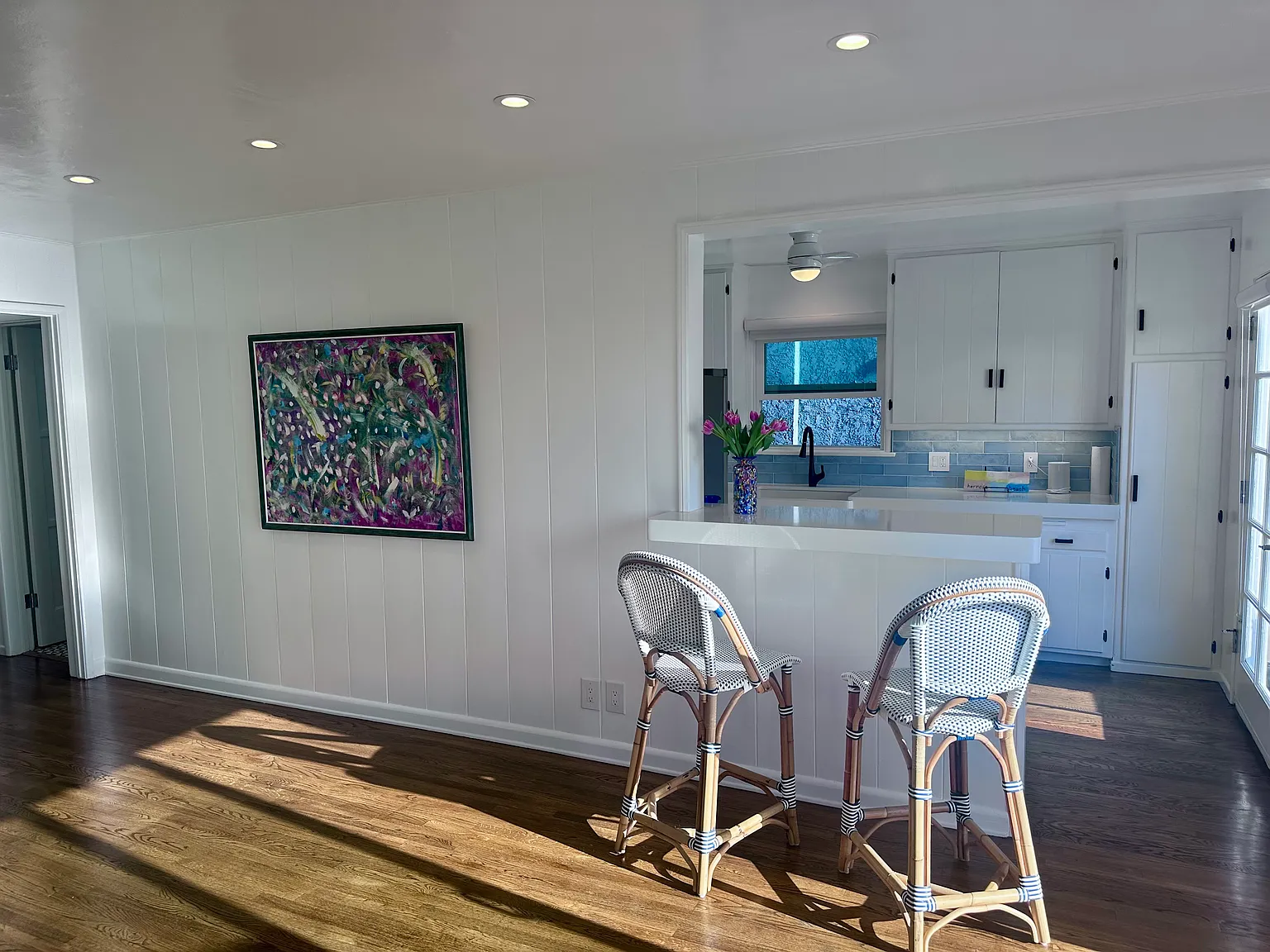 2 bed, 900 sqft, $5,300 — Photo 3