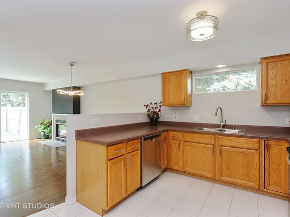 4th image of 16981 W Serranda Dr