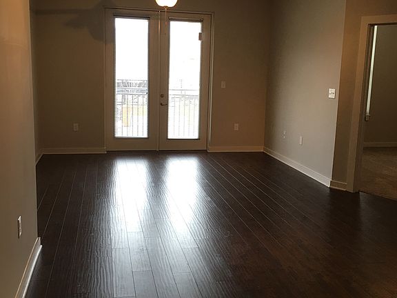 3rd image of 805 Canal St APT 322