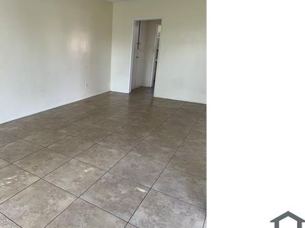 1256 N Placentia Ave APT 3