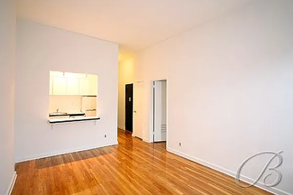 Rented by Bellmarc Realty | media 18