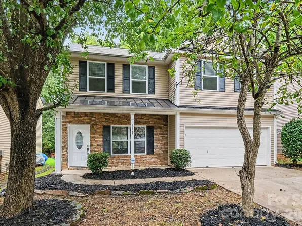 3229 Kayla Ln, Charlotte, NC 28215