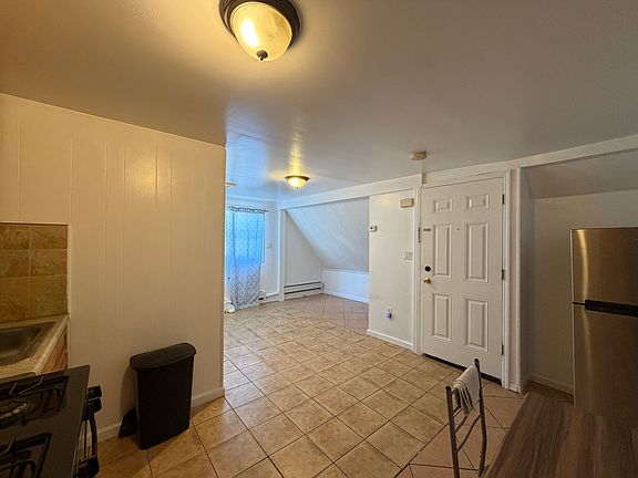 4th image of 91 Ellis Ave Floor 3