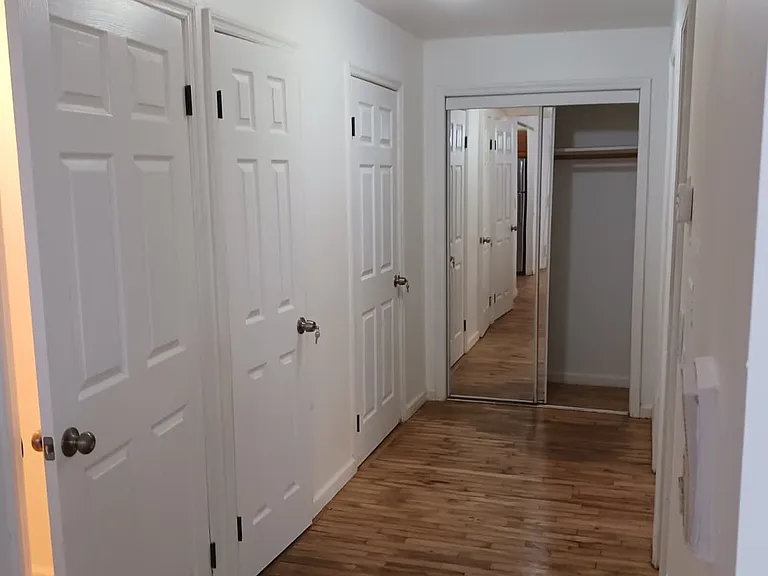 1349 Franklin Ave #1C — Photo 8