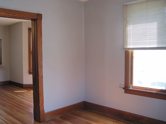 4th image of 6540 175th St