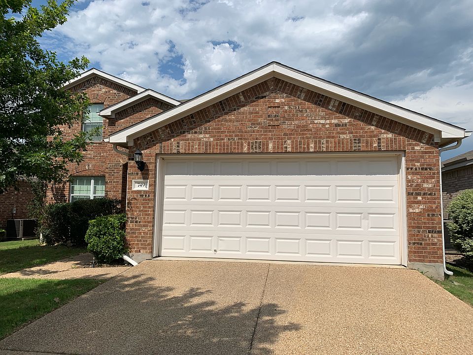 1st image of 749 Kingfisher Ln