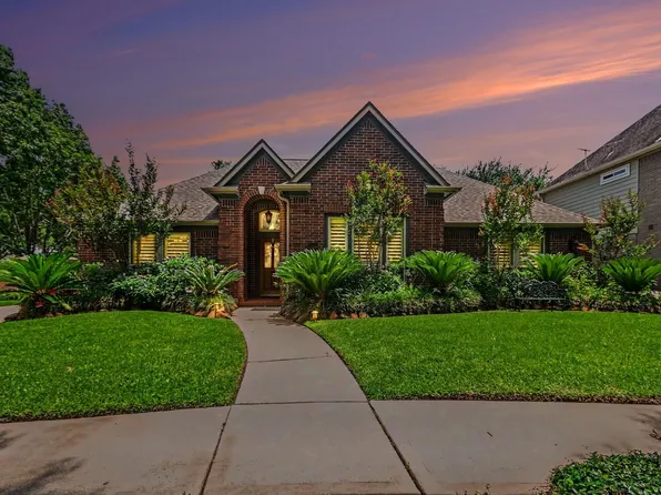 2025 Sandy Coast Cir, League City, TX 77573