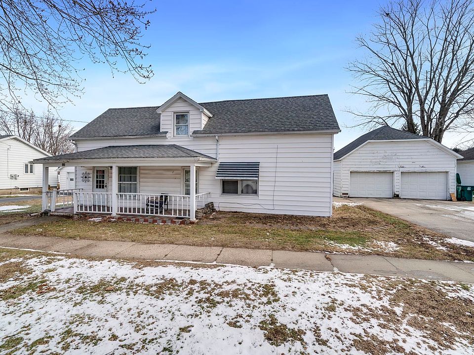 1st image of 220 Hager Ave