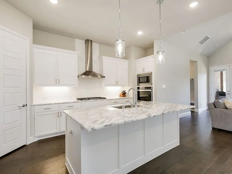 6842 Gavin Dr — Photo 6