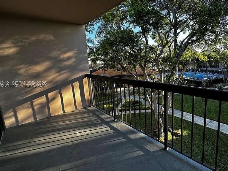 10625 SW 112th Ave #301 — Photo 22