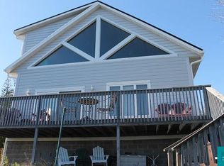 2060 Ridge Line Dr, Two Harbors, MN 55616