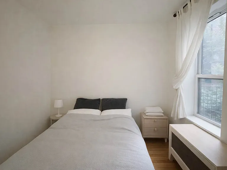 343 E 51st St #4F — Photo 8