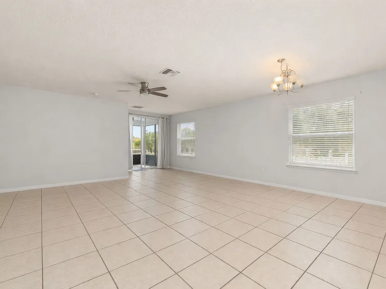 6018 Fallglow Ln — Photo 2