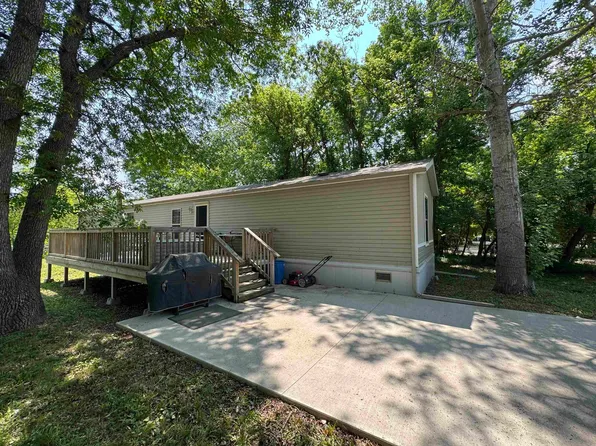 1 W Bank Dr, Tolley, ND 58787