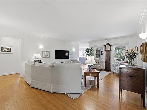 4th image of 2123 Rivershore Rd
