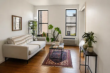 162 Smith Street, #3R