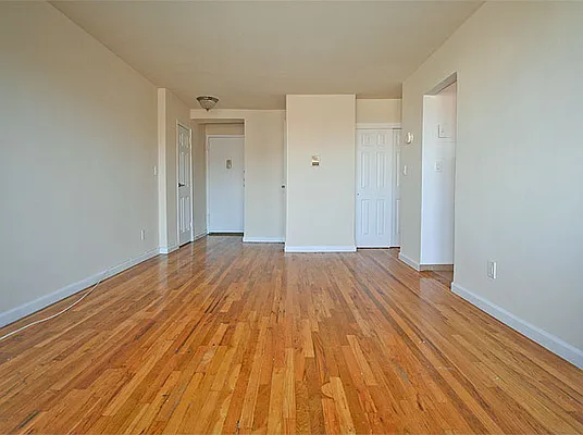 Rented by SW Queens Mezzanine | media 10
