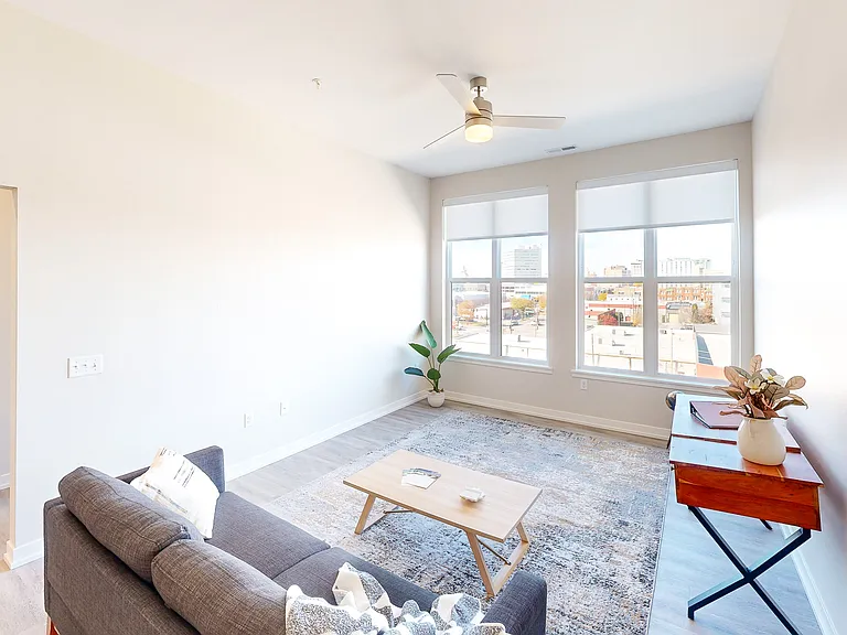 Loftus Apartments — Photo 6