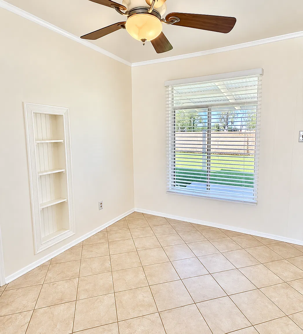 3 bed, 994 sqft, $3,795 — Photo 4
