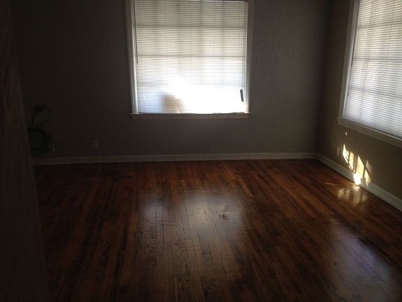 3rd image of 318 McPherson St