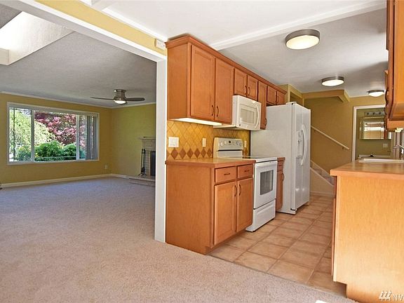 5th image of 6306 188th St SW