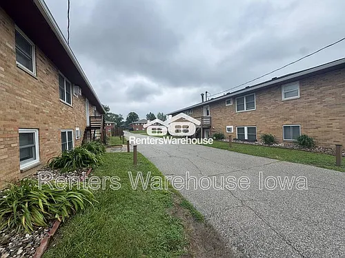110 NW College Ave #8 Photo 1