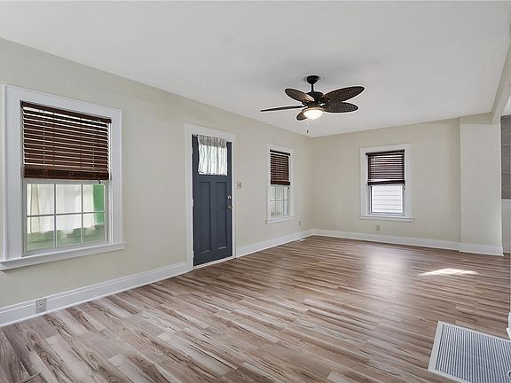 5th image of 131 Winthrop Rd