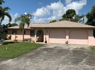 4709 Vinsetta Ave, North Fort Myers, FL 33903