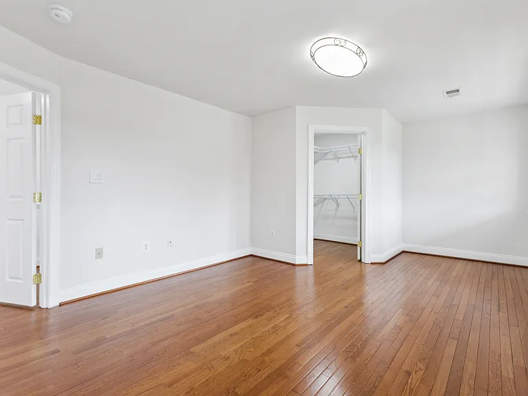 10828 Miller Rd — Photo 34