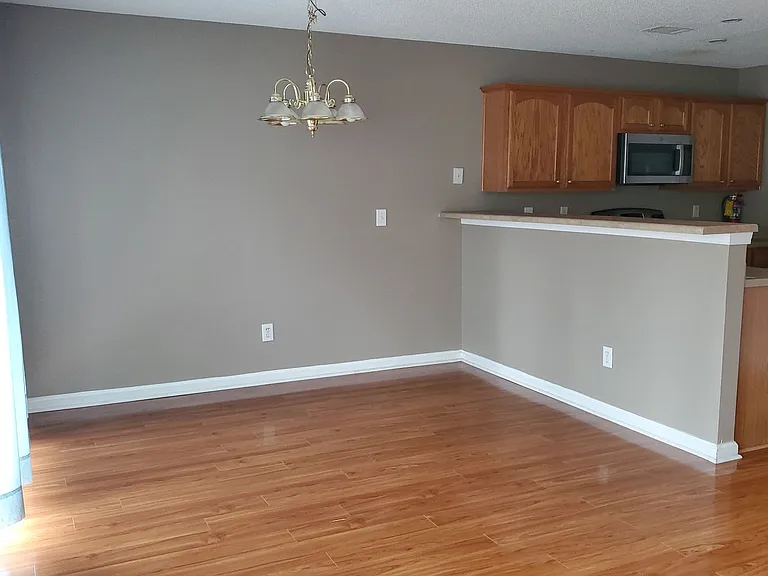 7247 Georges Way — Photo 9