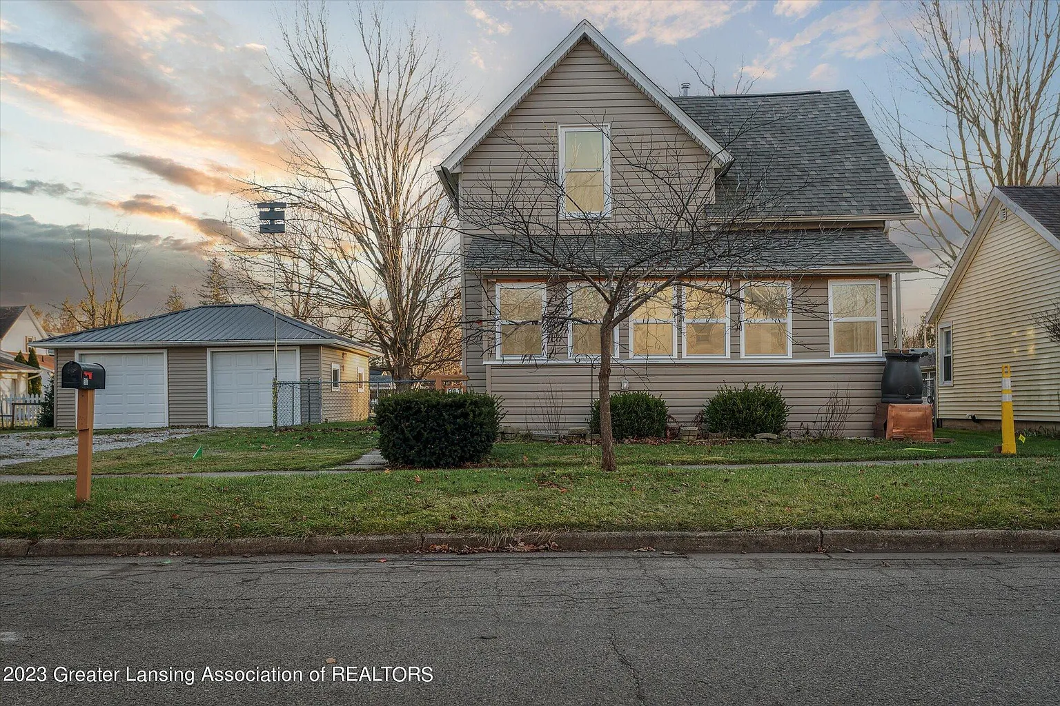 307 W Shaw St photo 1