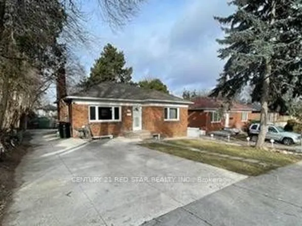 10 Beattie Ave, Toronto, ON M9W 2M3