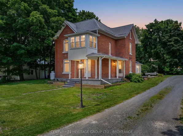 2924 Rutledge Rd, South Frontenac, ON K0H 1V0