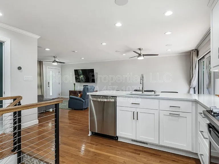 611 Poindexter Dr — Photo 4