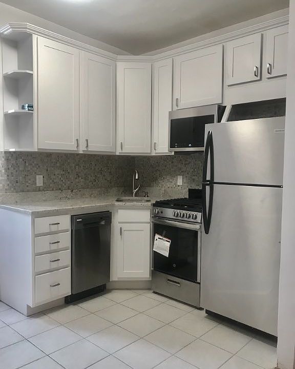 1st image of 3190 41st St APT 2L