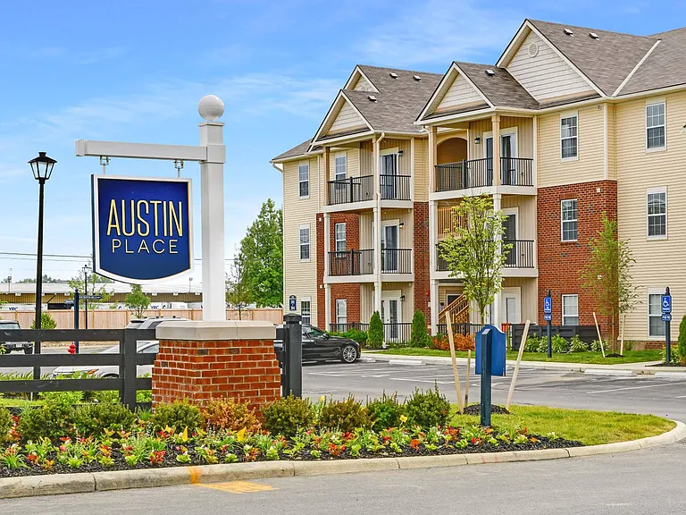 Austin Place Apartments — Photo 31