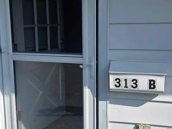 313 Delsea Dr N APT B, Glassboro, NJ 08028