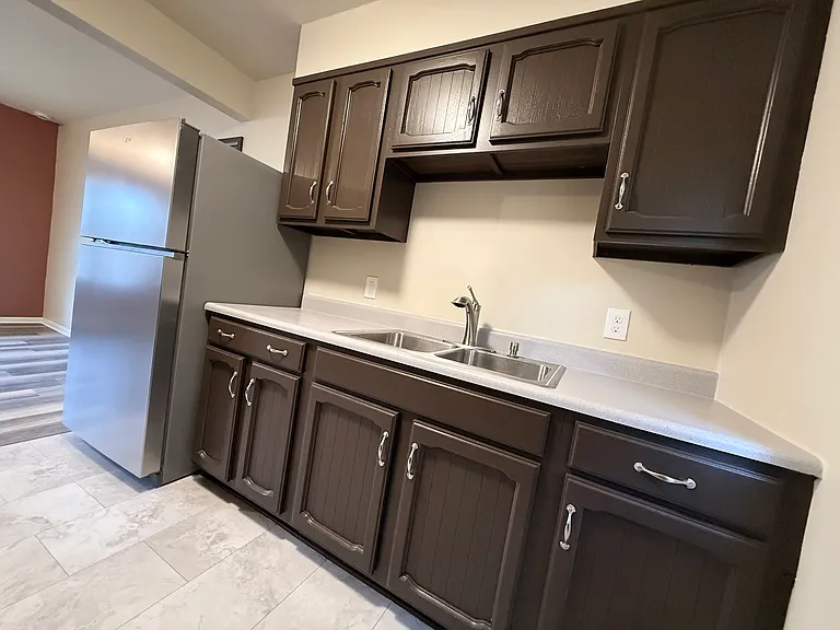 989 Main St #2 — Photo 8