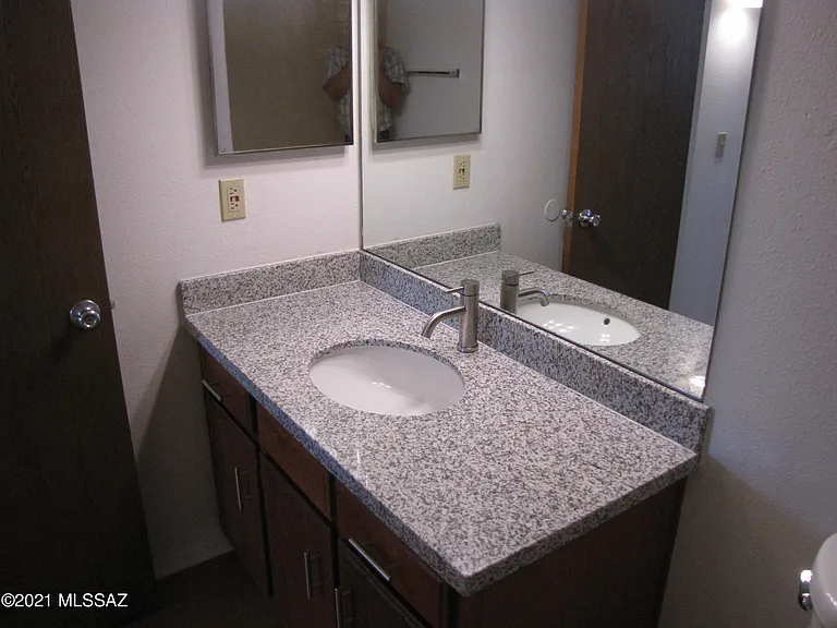 6625 E Golf Links Rd #15 — Photo 10