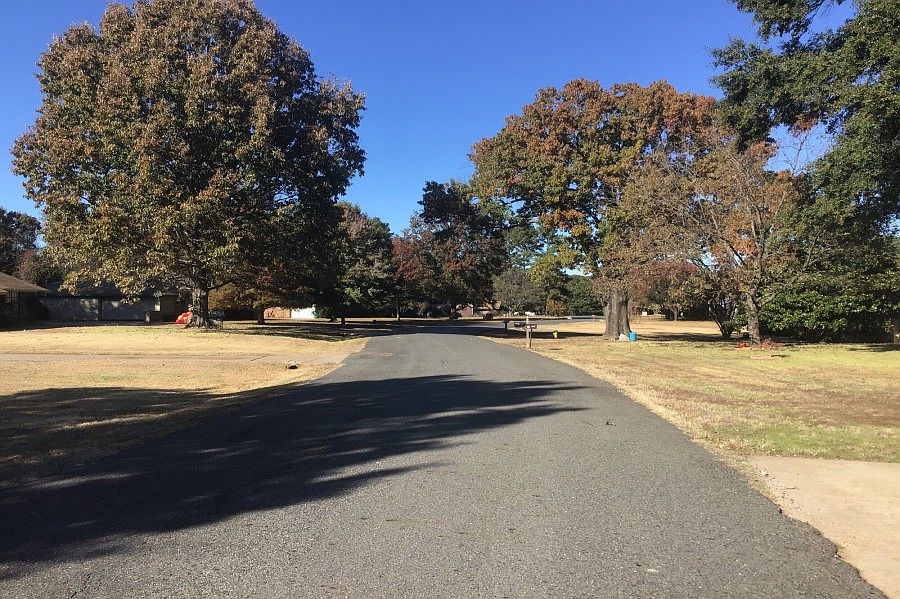 1st image of 14 Big Oak Ln