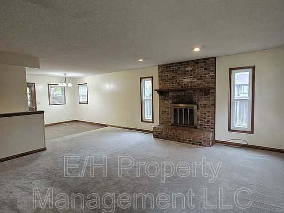 3rd image of 4109 Auburn St