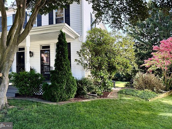 5th image of 200 Prospect St