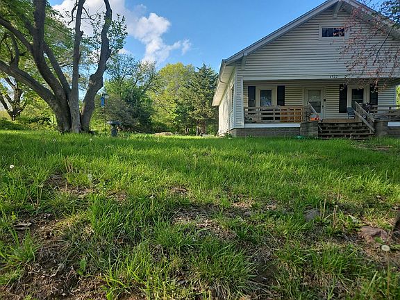3rd image of 4922 Fowler Ave
