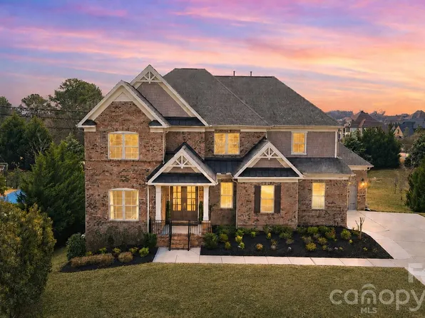1105 Giacomo Dr, Waxhaw, NC 28173