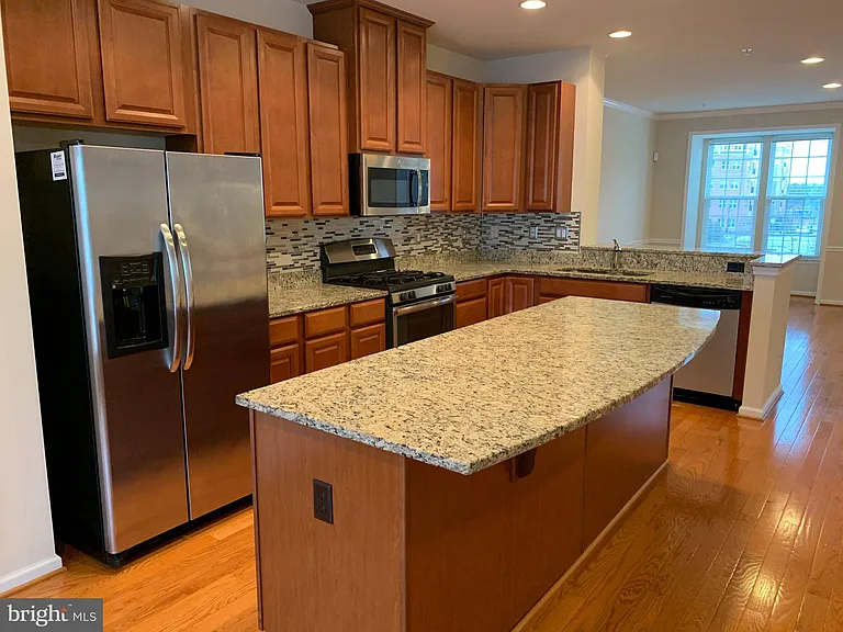 7449 Singers Way — Photo 11