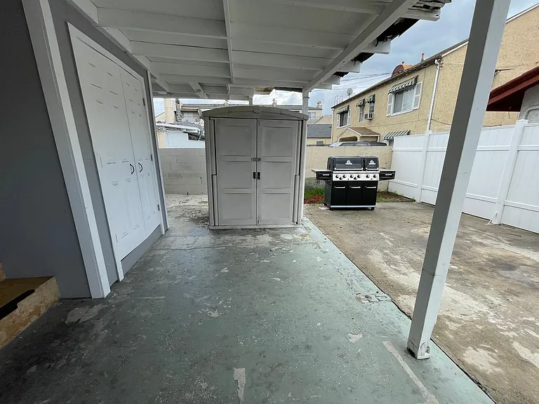 718 Raleigh St — Photo 14