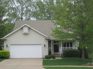 4751 Dove Ct, Bettendorf, IA